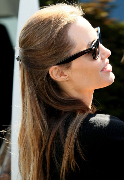 Angelina Jolie Long Hairstyles: 2014 Straight Hairstyle for Holidays
