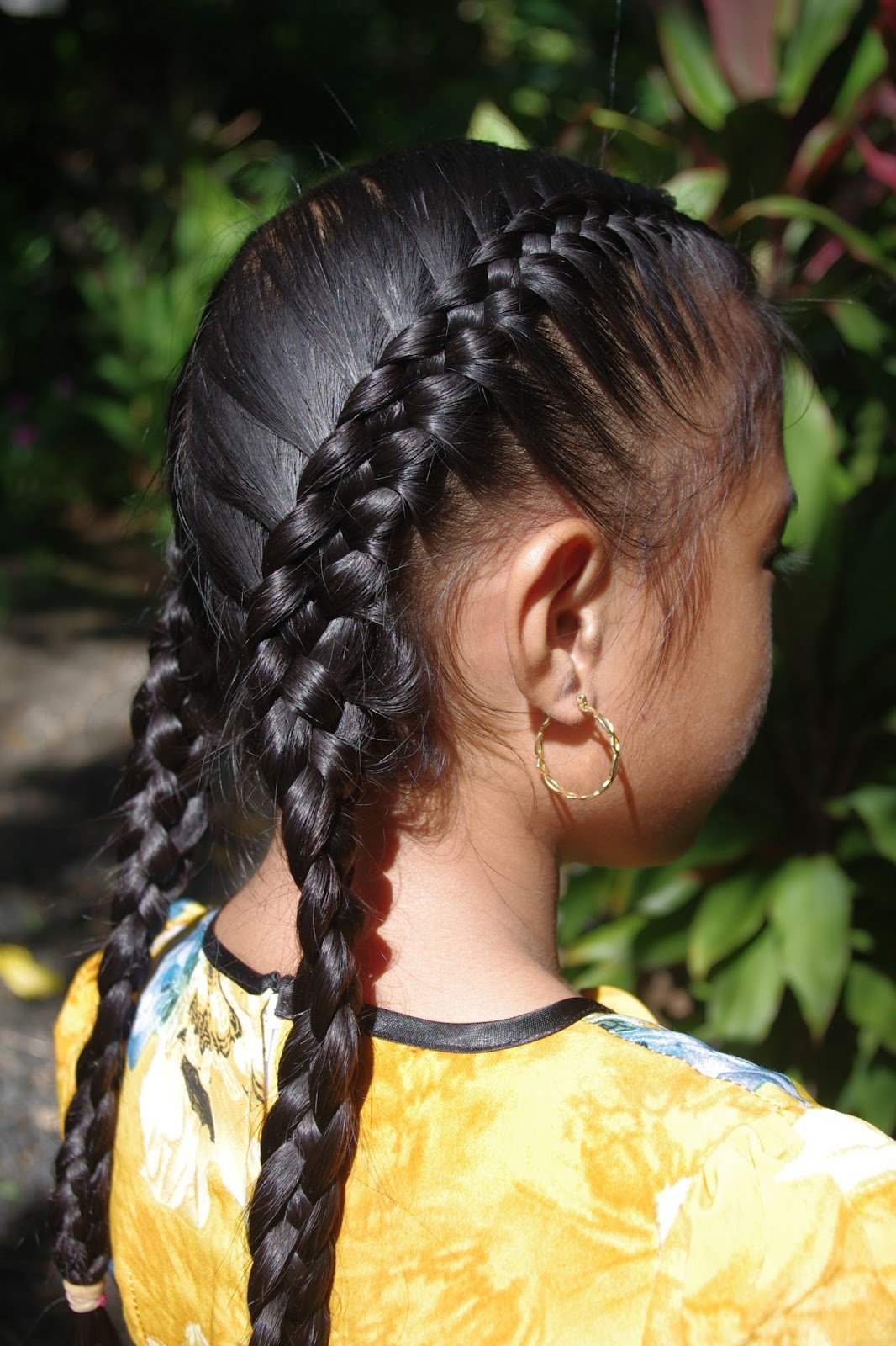 Дракончики прическа. 2braids 1ф. Косички колосок дракончик. 2braids 531. Французские косички для девочек.