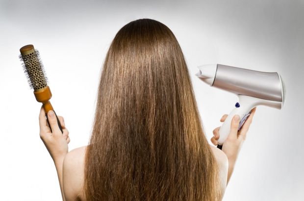 Как уложить волосы без фена и утюжка? Практические домашние советы