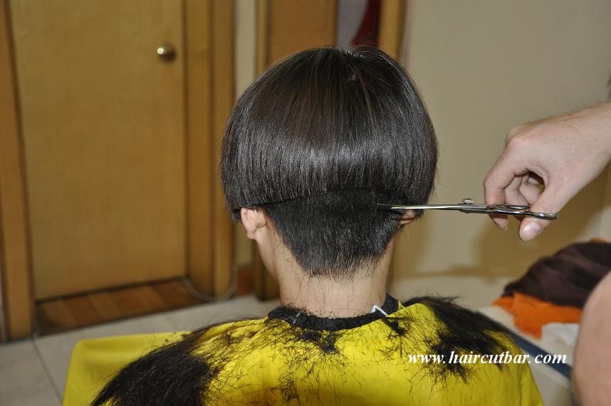 Как правильно обрезать волосы для шиньона