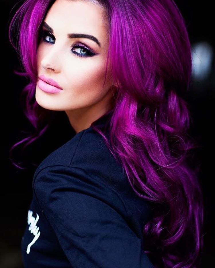 Цвет волос самый. Lauren Houldsworth. Lauren Houldsworth Purple hair. Lauren Houldsworth (Laurenn Suicide). Фиолетовые волосы.