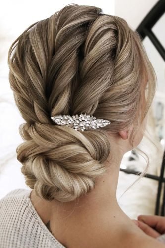 wedding guest hairstyles swept low chignon juliafratichelli.bridalstylist